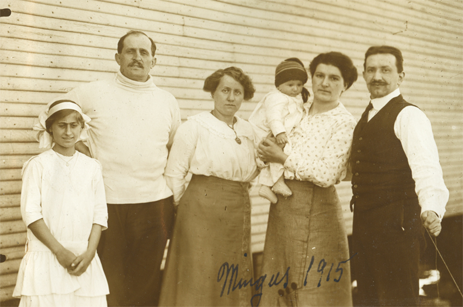 Tasca family with friends, -Mingus, Texas, 1915, -Archive of the Tasca Estate